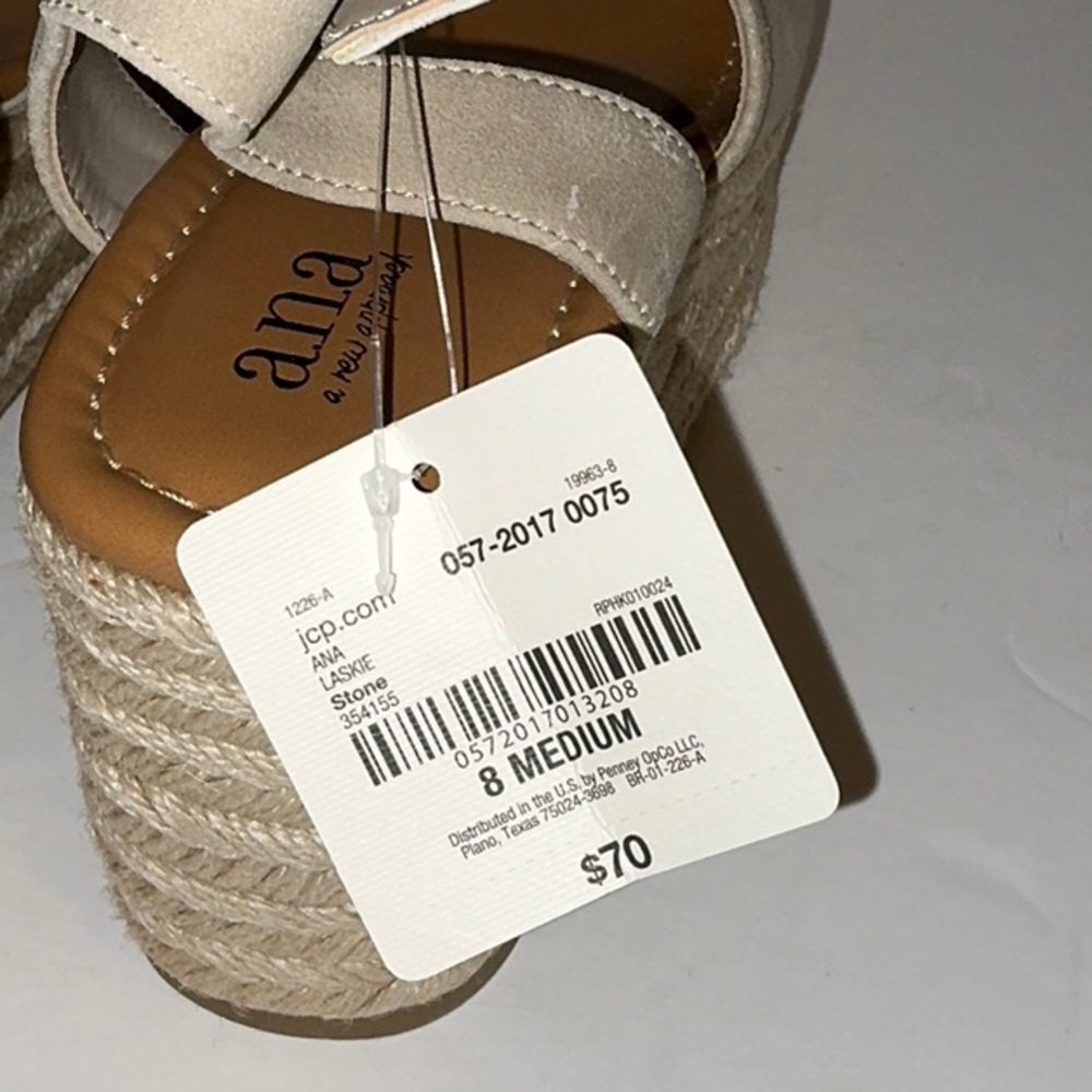 NWT, a.n.a laskie wedges, size 8 - Picture 5 of 9